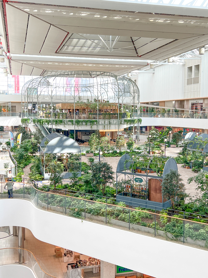 현대백화점_더현대 서울 사운즈 포레스트 전경 사진(2).jpg