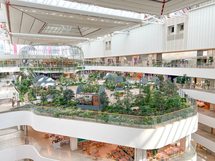 현대백화점_더현대 서울 사운즈 포레스트 전경 사진(3).jpg