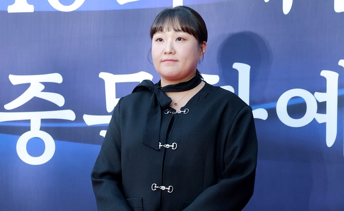 origin_이수지대중문화예술상참석.jpg