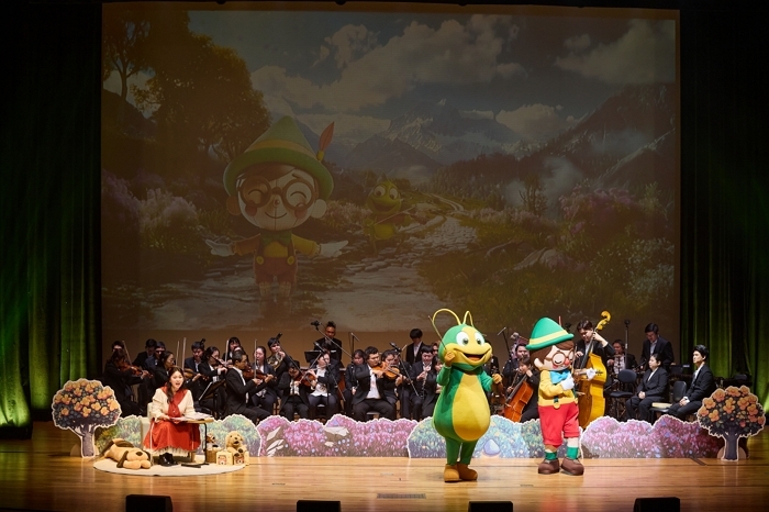 “보이지 않아도 빛나는 무대”... 신세계, 한빛예술단과 ‘피노키오’ 공연