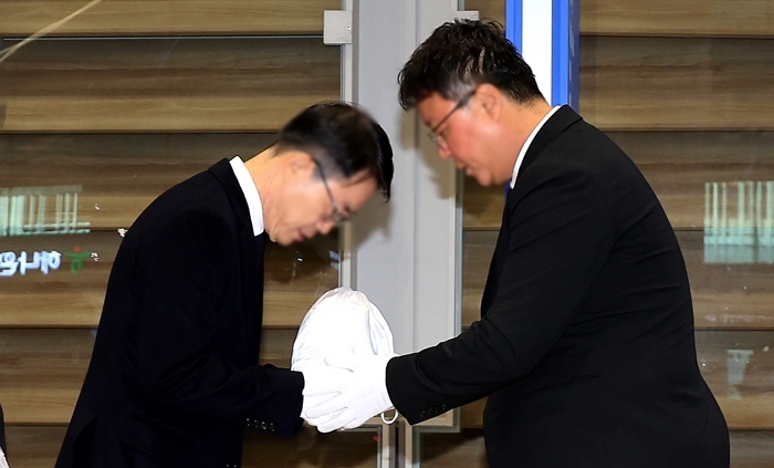 origin_캄보디아에서송환된유해전달.jpg