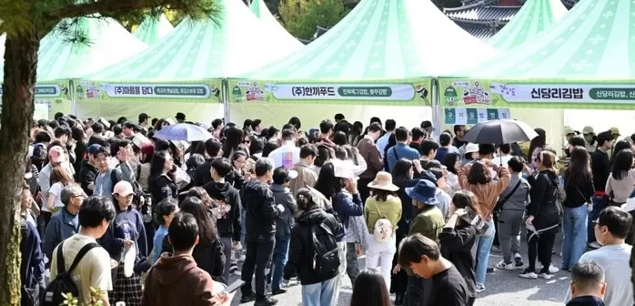 김천 김밥축제에 15만명 몰려... 김천시 전체 인구보다 많은 관광객 ‘대란’