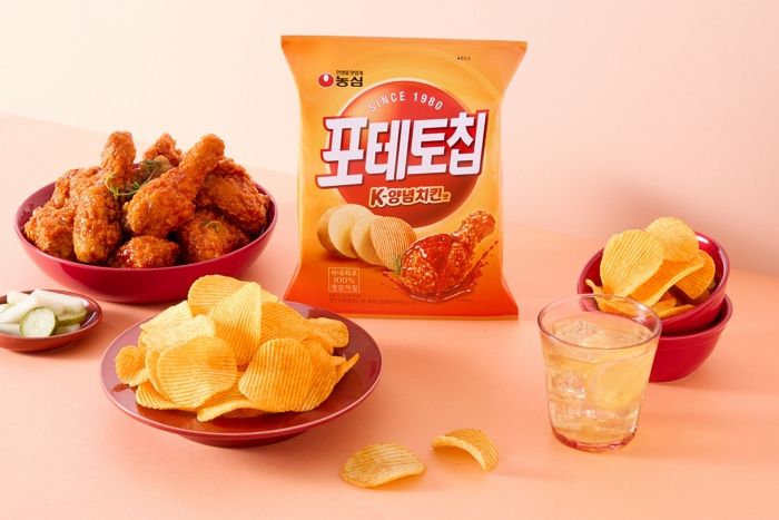 “매콤달콤 한국의 맛”... 농심 포테토칩 ‘K-양념치킨맛’, 출시 2주 만 100만 봉 판매 돌파