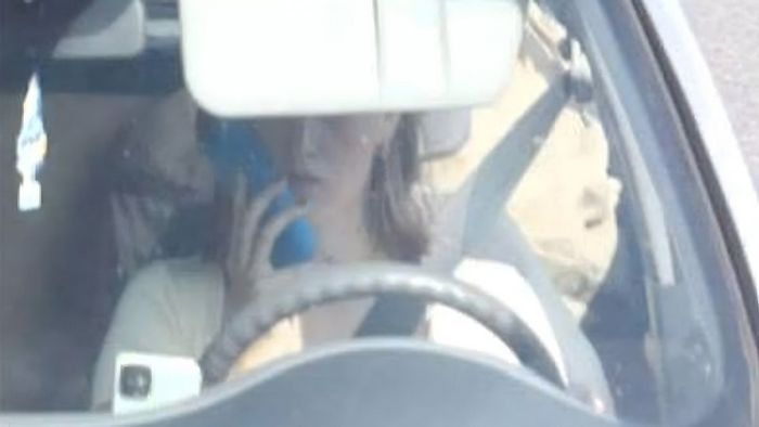 사랑니 뽑고 집에 갔을 뿐인데... ‘얼음 찜질’ 때문에 교통위반 딱지 끊긴 여성