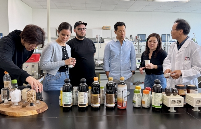 미쉐린 쉐프들 사이서 퍼진 ‘K-감칠맛’... 샘표, 뉴욕에 한국 전통 발효 기술 알렸다