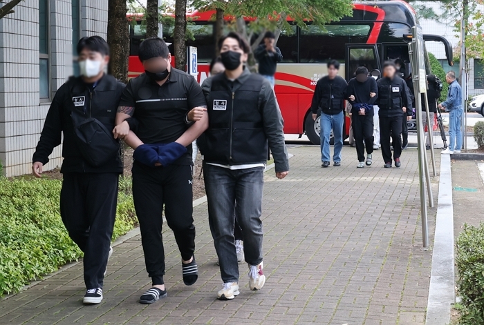 origin_충남경찰서수사받은45명캄보디아송환피의자영장실질심사.jpg