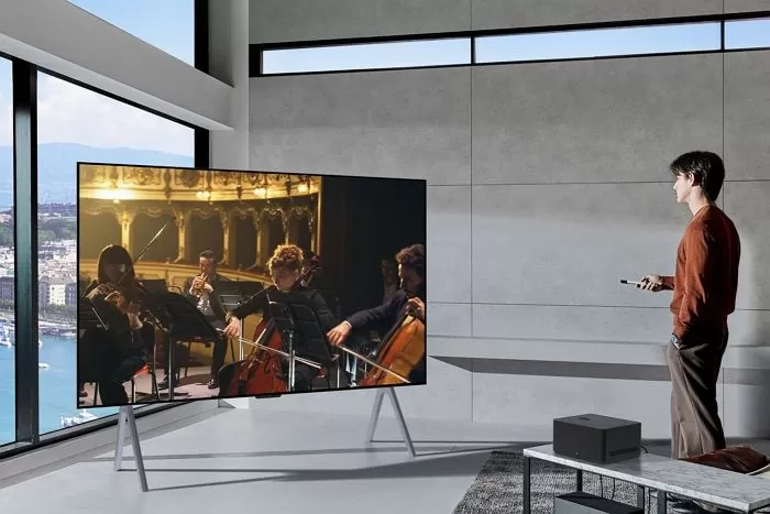 OLED TV 점유율 30% 코앞... LG전자, 中 따돌리고 TV시장 뒤흔든다