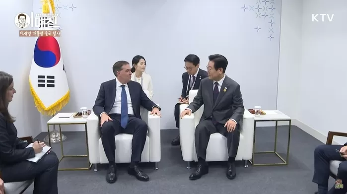 이재명 대통령 , 아마존웹서비스 CEO 만났다... 글로벌 7개사 12조원 투자 약속