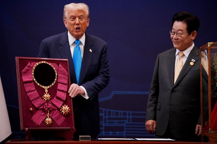 李 대통령이 트럼프에게 선물한 '무궁화대훈장'... 