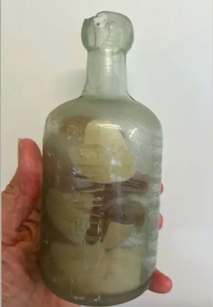 해변서 발견된 낡은 유리병 속 편지... 108년만에 전해진 1차 세계대전 병사들의 마음