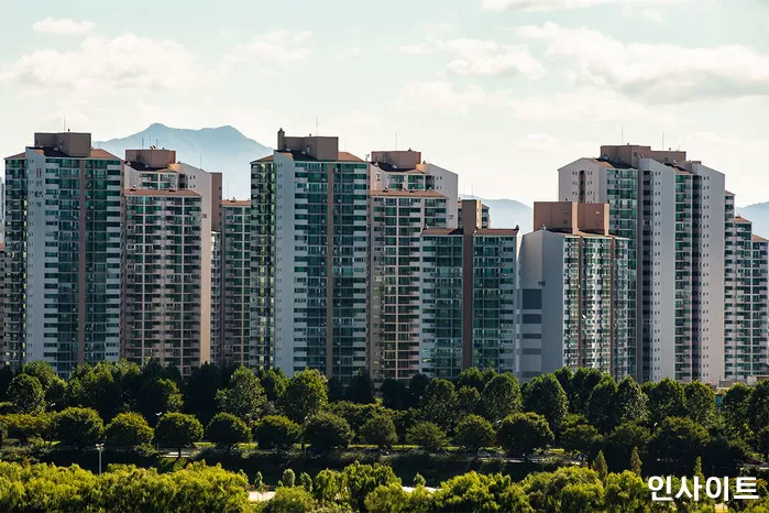 서울 전역 토허구역 지정 10일 만… 아파트 매물 6200채 '증발'