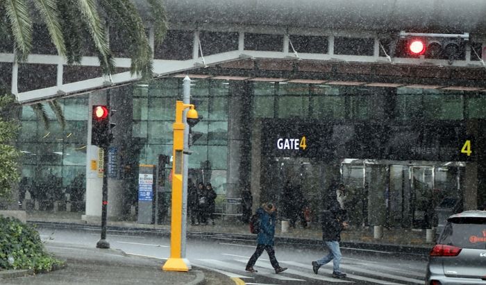 “잠깐 내려주는 것도 안됩니다”... 제주공항 불법 주정차 ‘1분 단속’ 강화한다