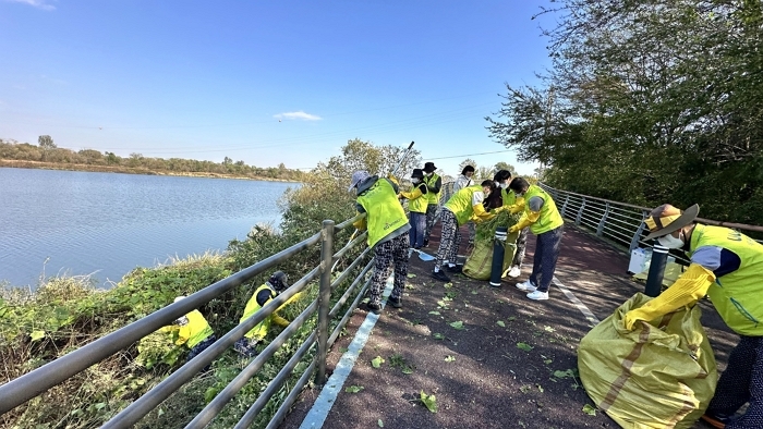 KGM 임직원 봉사단, 평택 내리문화공원서 ‘환경 정화활동’ 펼쳤다