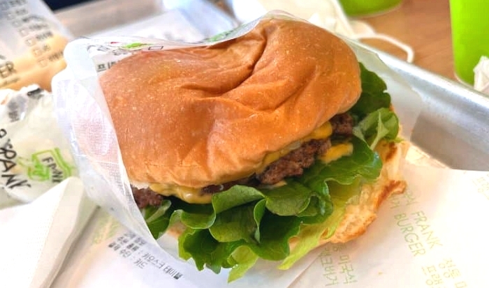 프랭크버거 본사, ‘가맹 갑질 3종 세트’ 적발... 과징금 6억4천만원