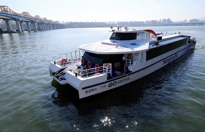 1달간 재무장한 서울 한강버스... 얼마나 달라졌나 봤더니, “진짜?”