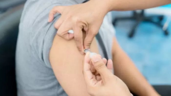 코로나 백신 맞고 ‘희소병’ 걸린 20대... 정부 보상 여부에 법원이 내놓은 판단