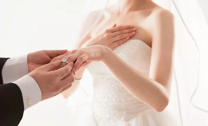 “신기할 정도로 닮았었는데”… 3년 전 결혼한 부부, 알고보니 ‘6촌’ 관계