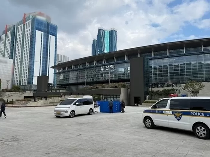 현장 조사하는 경찰. 부산경찰청 제공