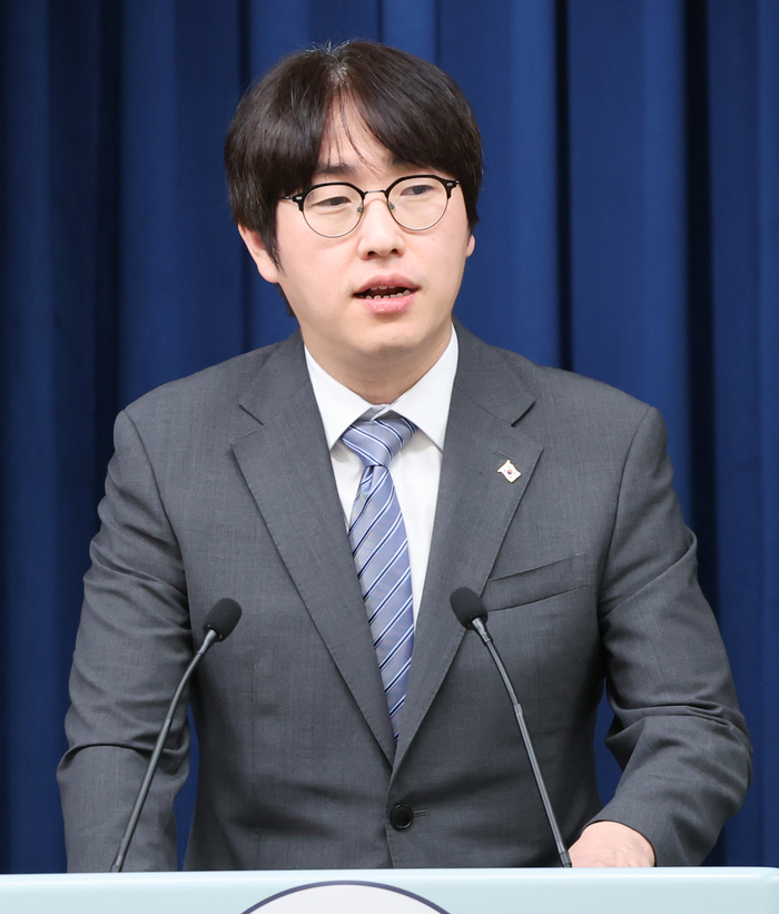 하정우 AI수석 “엔비디아 젠슨황이 한국 선택한 이유?...  한국이 성공 케이스가 되겠다고 본 것”