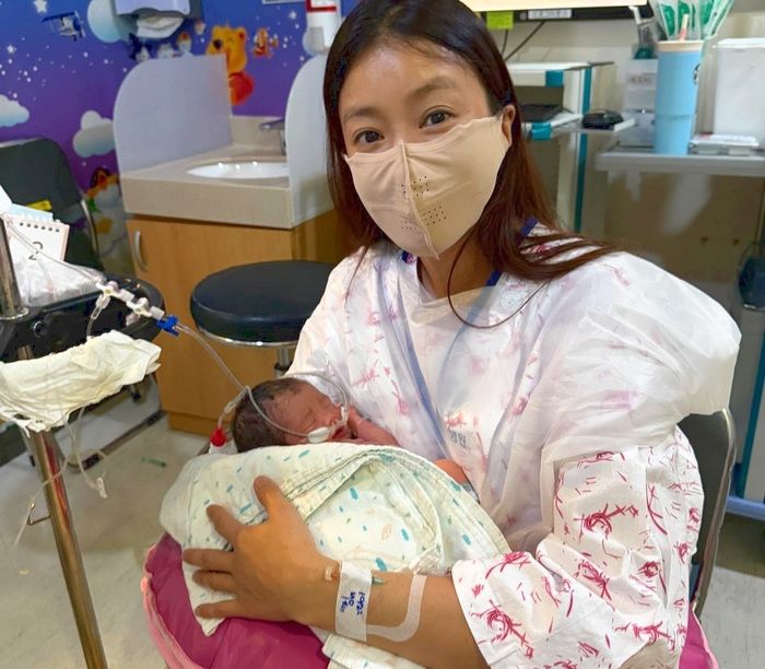 이혼 후 냉동배아로 전 남편 아이 임신한 이시영, ‘둘째 딸’ 출산