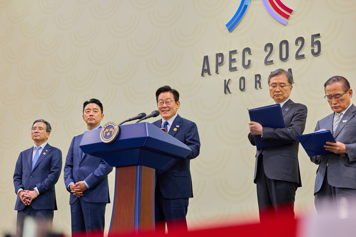 경주 APEC 정상회의 성적표, 국민이 매긴 점수는?... ‘성과 있었다’ 74%ㆍ‘없었다’ 13%