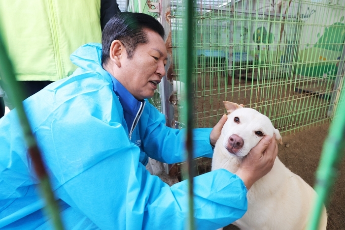 origin_100일회견대신봉사활동택한정청래…갈등설에로키행보 (1).jpg