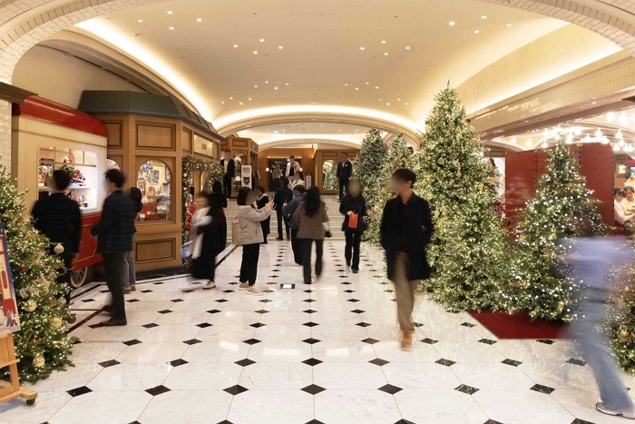 신세계百, 크리스마스 마켓 ‘신세계 원더랜드’_가로 (4).jpg