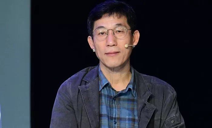 진중권 “김만배는 좋겠다... 몇 년만 더 살고 나오면 재벌이 되어 있을테니”