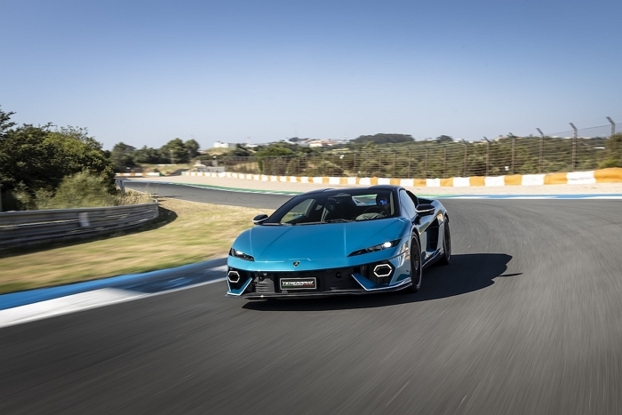 참고사진_람보르기니 V8 플러그인 하이브리드 HPEV 테메라리오 (Temerario) (2).jpg