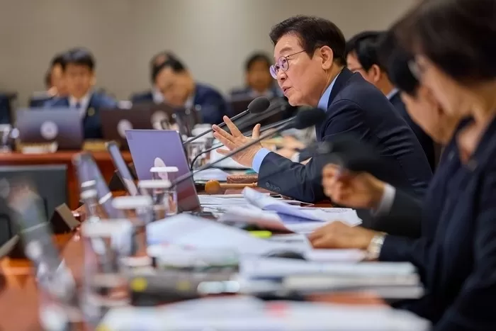 origin_국무회의발언하는이재명대통령 (2).jpg