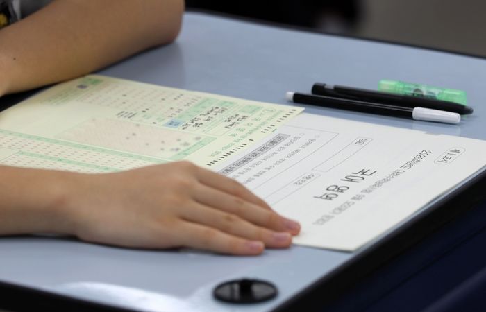 ‘수능날엔 주식 떨어진다’ 속설, 진짜일까... 10년 통계 봤더니