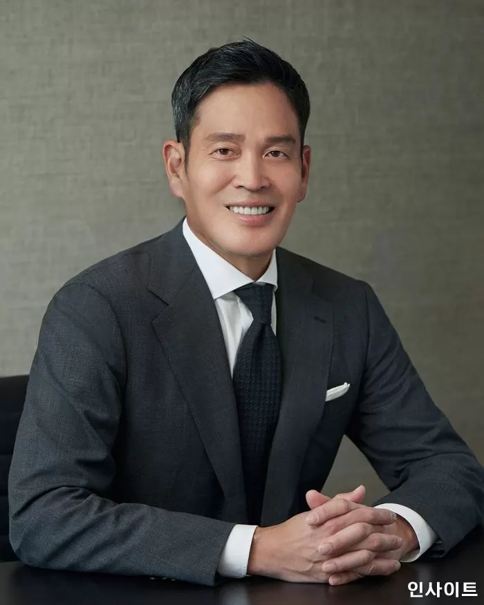 정용진, 12년 만에 ‘책임경영’ 복귀... 알리바바 손잡고 e커머스 ‘1위’ 탈환 시동