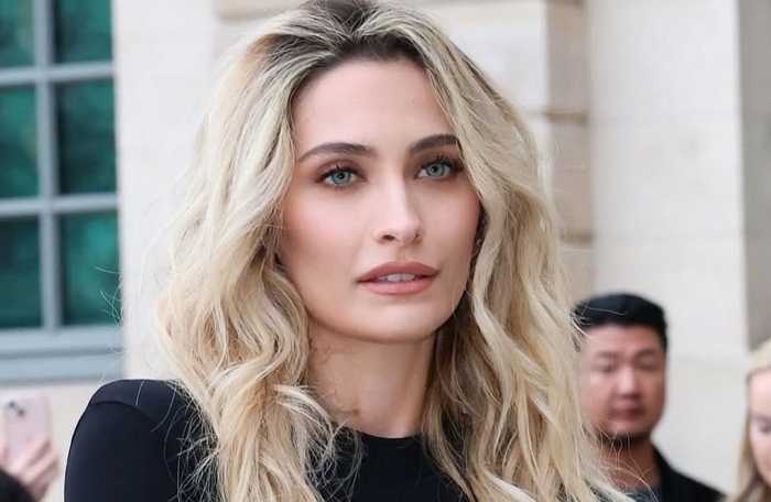 “마약이 내 인생 망쳐... 코에 구멍 뚫렸다” 마이클 잭슨 딸, 마약 후유증 고백