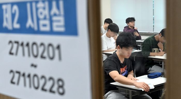 과도한 긴장이 수능 망친다... 시험 중 불안 바로 진정시키는 ‘마인드컨트롤’ 방법