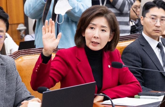 송미령에 “송혜령 장관님!” 부른 나경원... “헷갈릴 정도로 부르기 싫어‘