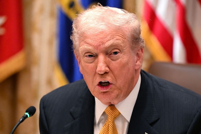 트럼프, 엡스타인 이메일 공개되자 “민주당 때문에 셧다운 손실 2200조원”