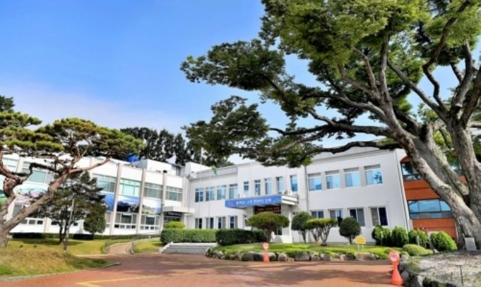 “월 15만 원 드려요”...  파격 기본소득 지급에 ‘우르르’ 몰려들었다는 이 동네