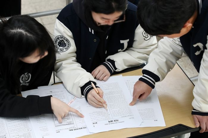 작년보다 어려웠던 2026 수능 ‘가채점 만점자’ 첫 확인... “서울 고3 재학생”