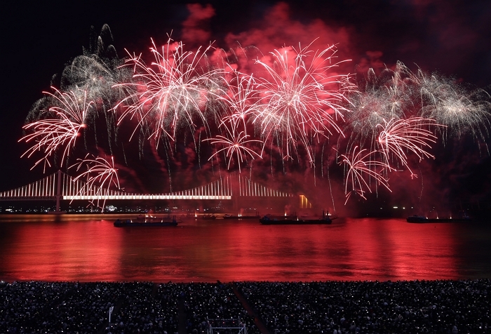 origin_부산밤바다수놓는불꽃 (1).jpg