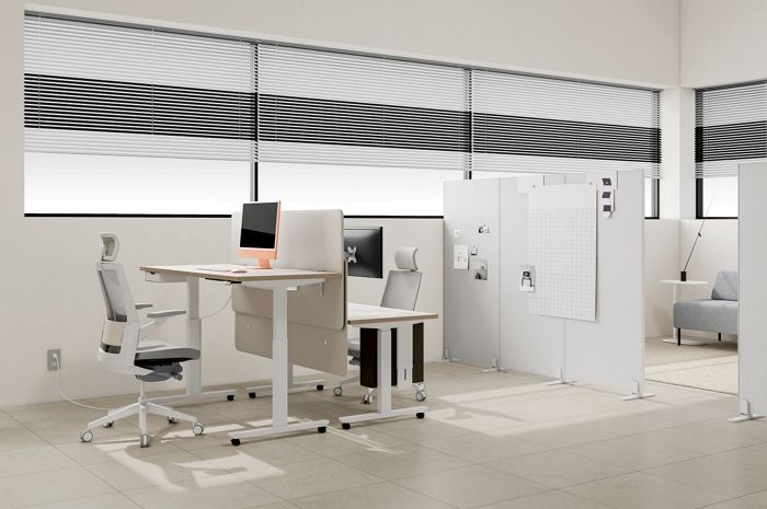 장시간 PC 업무, 결국 책상이 답... 데스커, ‘일잘러의 작업실’ 컨셉 모션데스크 알파 출시