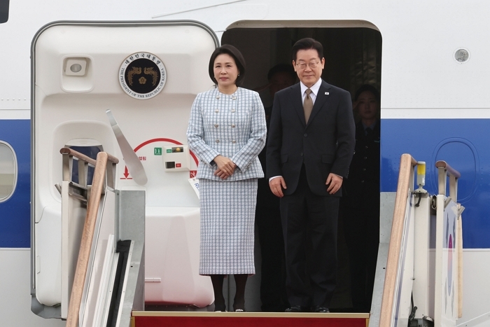 이재명 대통령에 ‘국빈 대우’ 한 UAE... 전투기 4대 출격해 ‘호위’