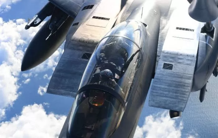 미군 전투기,미국 러시아 관계,러시아 우크라이나 전쟁,성기모양 비행 궤적,러시아 기지,플라이트 레이더