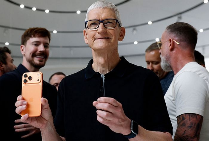 애플, 아이폰 18부터 연 2회 출시 전환... 15년 가을 공개 전통 깬다