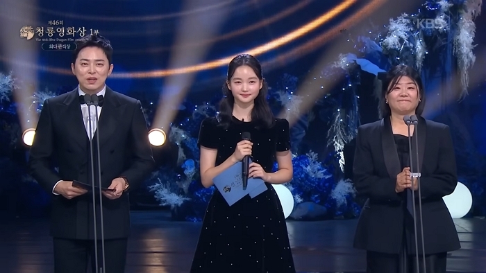 “562만이 선택했다”... ‘좀비딸’, 하얼빈·야당 제치고 청룡영화상 ‘최다관객상’