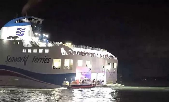 신안 해상서 좌초된 여객선 승객 267명... 현재 구조 상황은