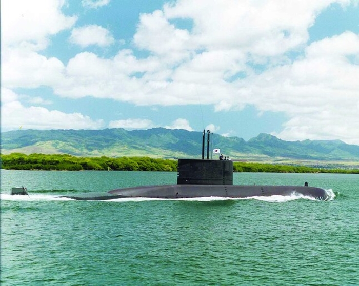 1997년 5월 장보고함이 하와이 파견훈련을 통해 1만 마일 단독항해에 성공하며 장거리 잠항과 원해 작전능력을 입증했다 / 해군 제공