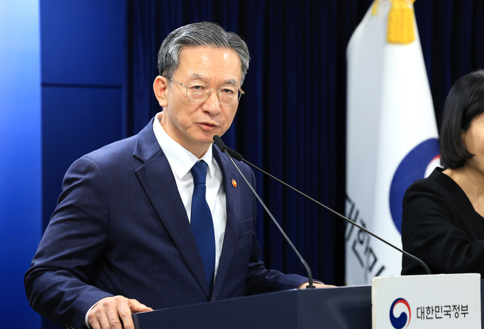 정성호 법무부장관 “‘론스타 승소’는 국가적 경사... 한동훈, 소신있는 결단이었다”