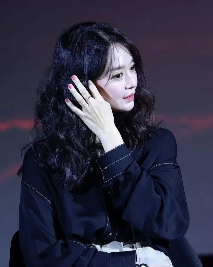 Instagram 'ament_official'