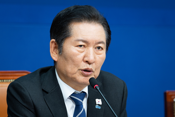 정청래 “나경원 봐주기 판결에 분노... 조희대 사법부 답다”