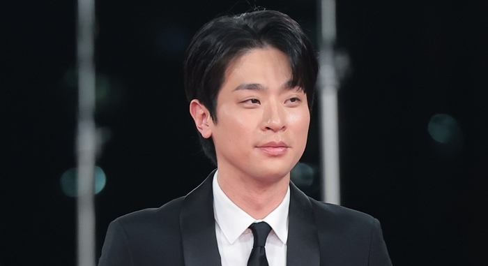 박정민, 배우 김희원이 연출한 웹소설 원작 드라마 ‘상남자’ 주인공 캐스팅